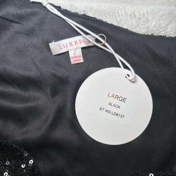 Luxxel Bella and Bloom Black Sequins One-Shoulder Mini Dress NWT Large - Picture 3 of 8